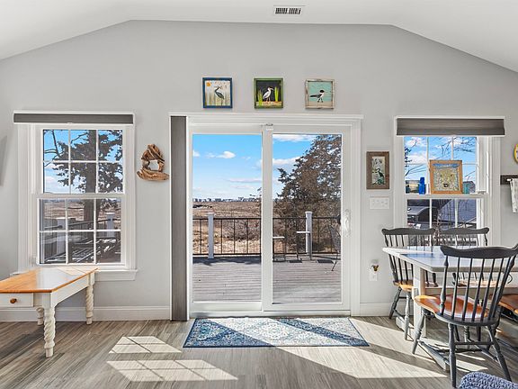 2nd image of 523 Winnacunnet Road