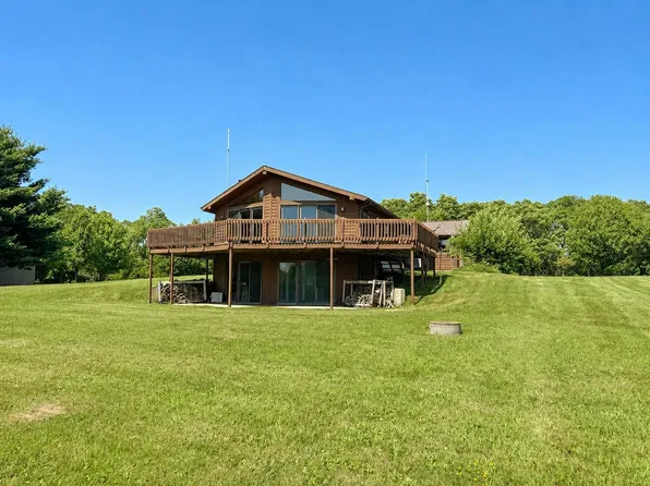 19-28 Hidden Valley Dr, Lanark, IL 61046