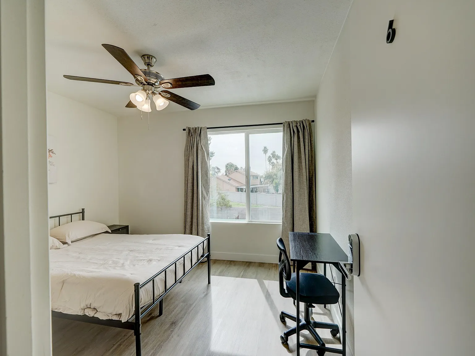 4 bed, 3.0 bath, 2048 sqft, $845 — Photo 2