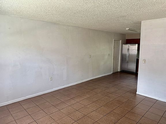 5th image of 9417 N 13th St APT A