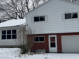 824 Dickinson Dr, Vestal, NY 13850