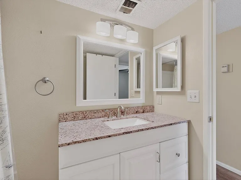 8445 Chambers Ct NE #D — Photo 23