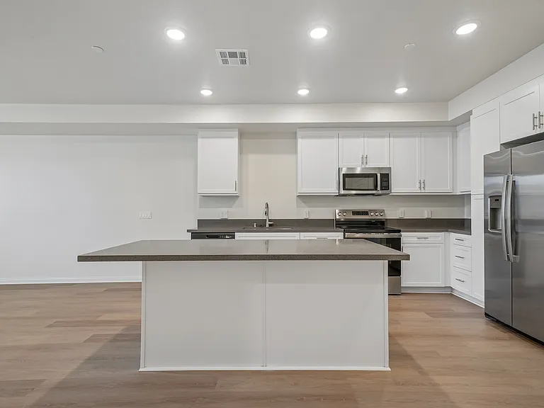Gallery Park Apartments — Photo 98
