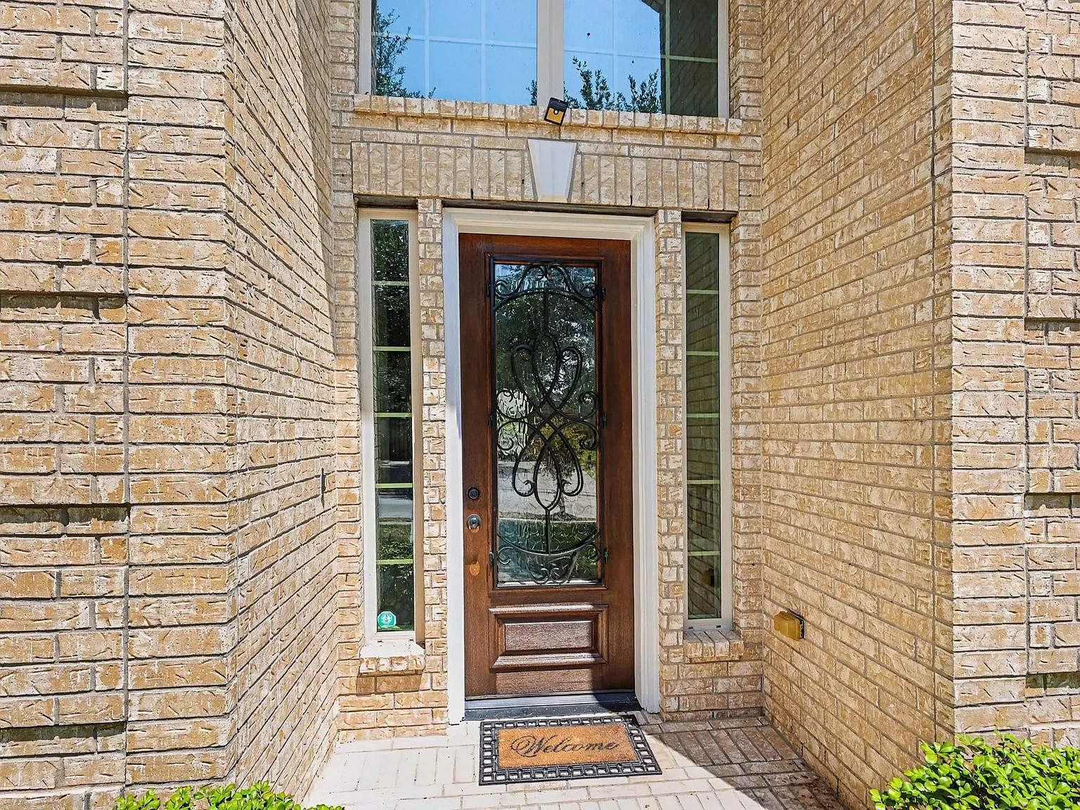 4 bed, 3.5 bath, 4037 sqft, $3,700 — Photo 3