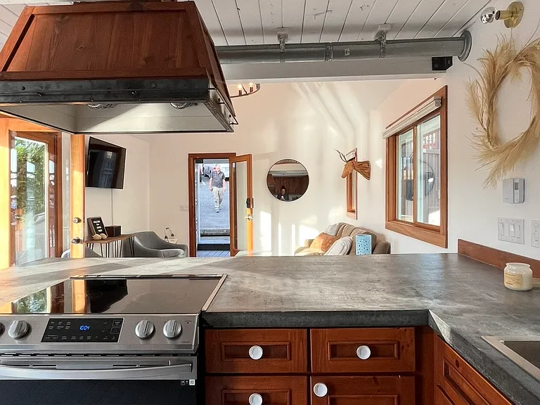 1409 NE Boat St #7 — Photo 20