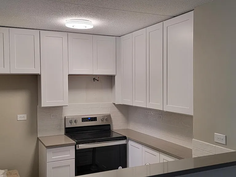 5600 Astor Ln #203 — Photo 1