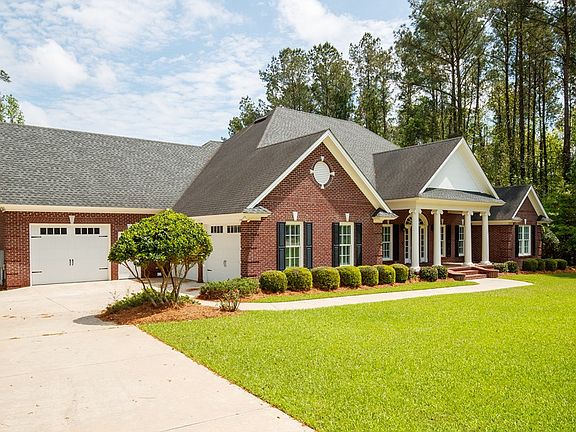 3rd image of 4623 Blackwater Dr