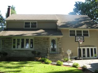 84 Van Arsdale Pl, Teaneck, NJ 07666