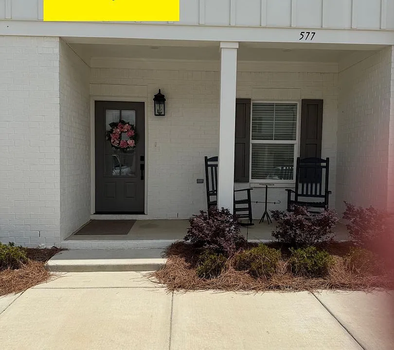577 Meadow Crest Cir