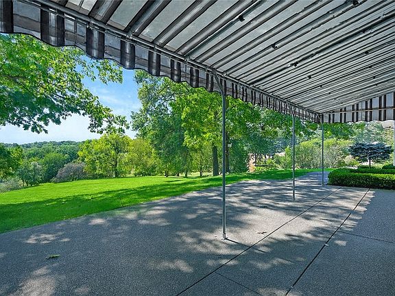 4th image of 855 Blackburn Rd