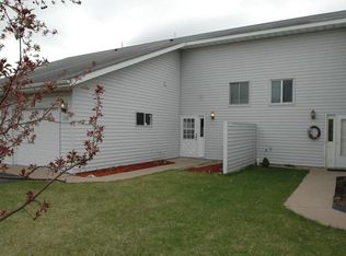 2308 Hillcrest Dr, Brainerd, MN 56401