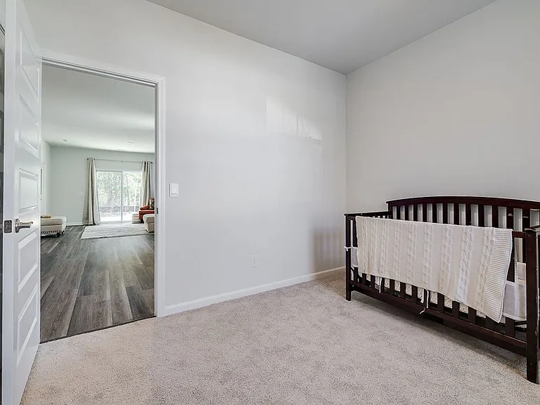 151 Holloway Hl — Photo 18