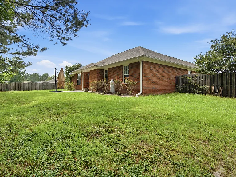 242 Chestnut Oak Cir — Photo 14