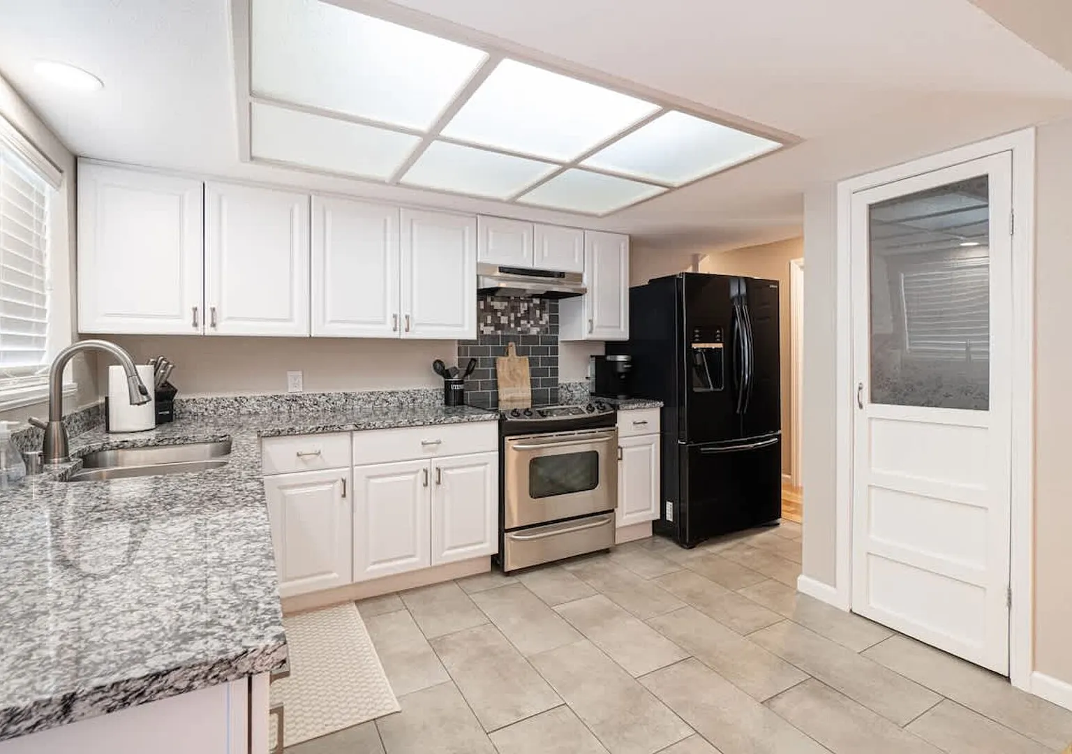 Vibrant Boho Family Home 3 Bed Pet Friendly UNR — Photo 2