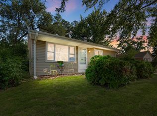 41 Ash St, Carpentersville, IL