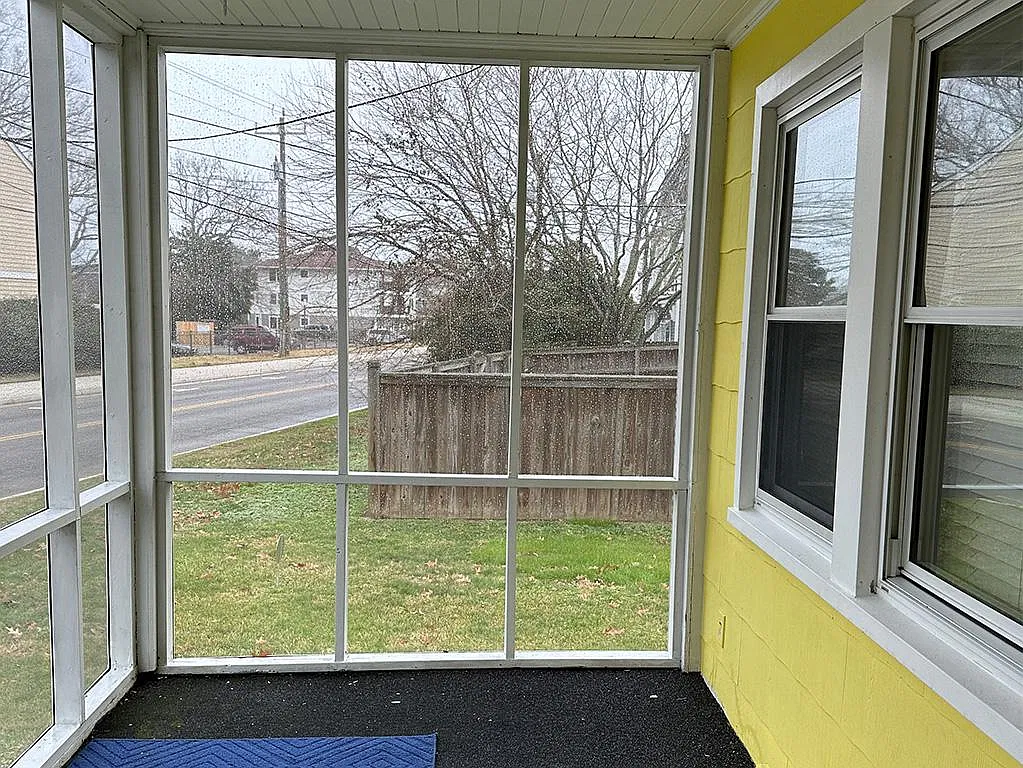 2 bed, 1200 sqft, $2,000 — Photo 2