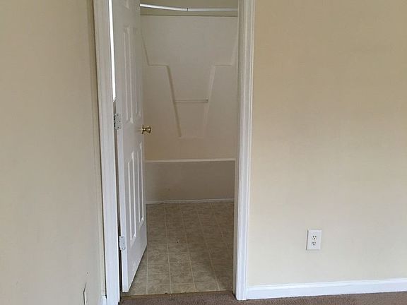 3rd image of 815 Belvin Ave