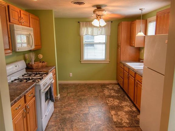 5th image of 1028 W Lusher Ave