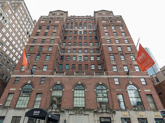 4th image of 360 W 34th St APT 6N