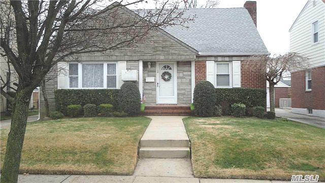 1st image of 134 Laurel Dr