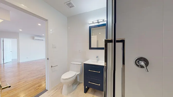 Rented by Metro Garden Realty NYC | media 39