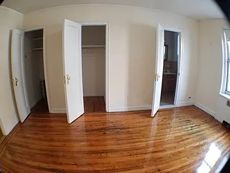 Rented by Roberto Guilbet, LREB