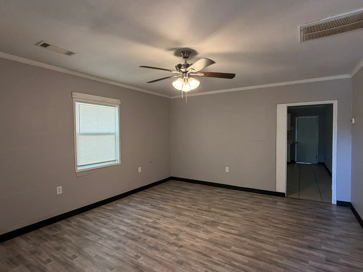 1109 West Wall Street - 1 — Photo 2