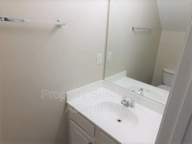 3286 Welmingham Dr SW — Photo 11