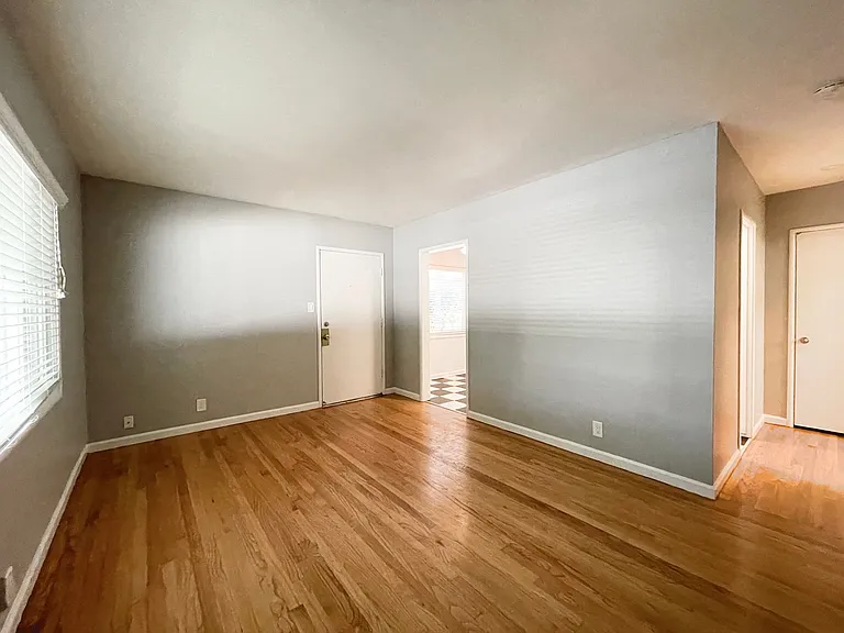 1731 N Street — Photo 2