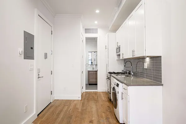 Rented by Nooklyn NYC LLC | media 6