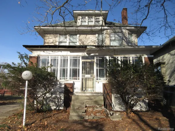 3262 Hogarth St, Detroit, MI 48206