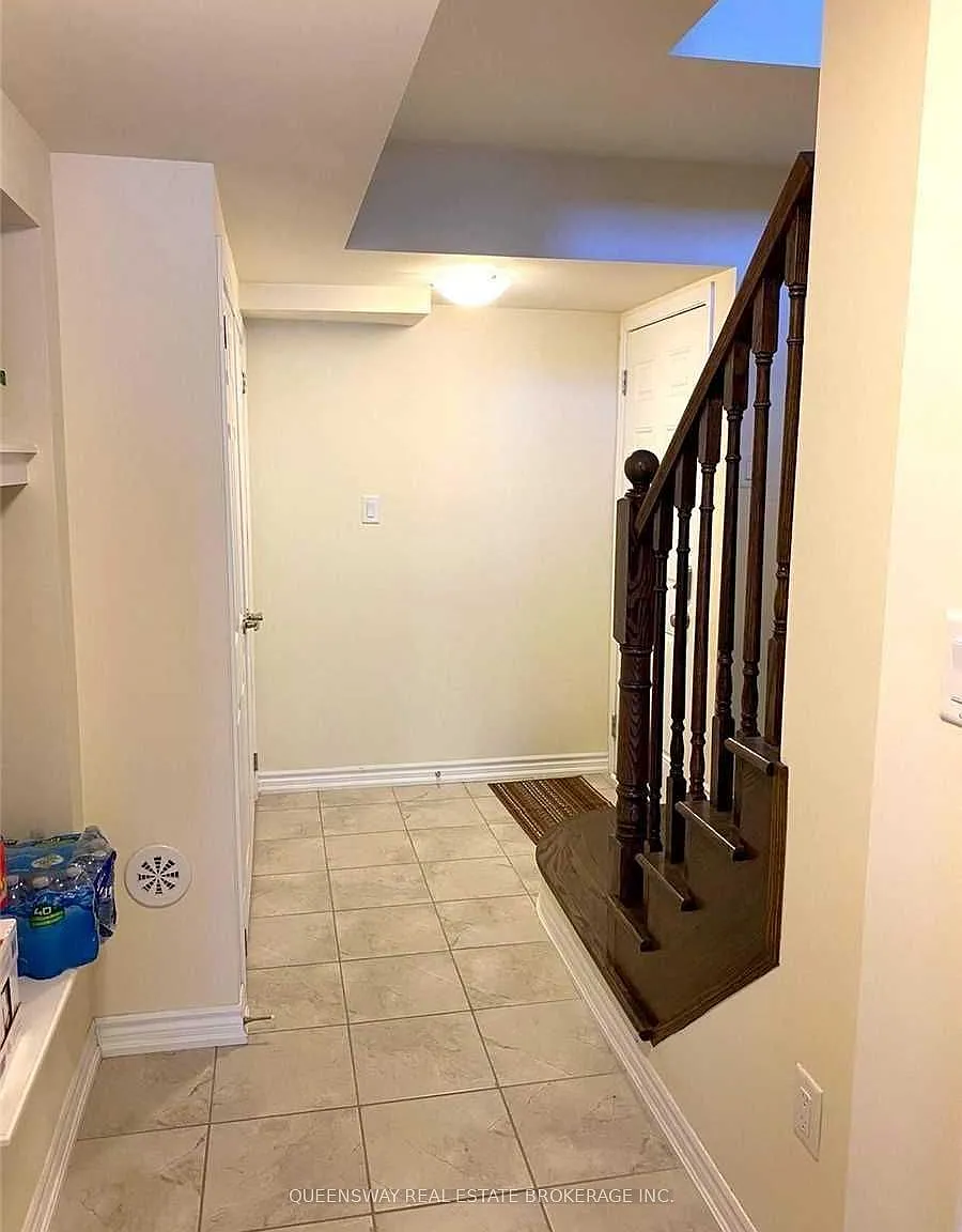 3 bed, $2,950 — Photo 3