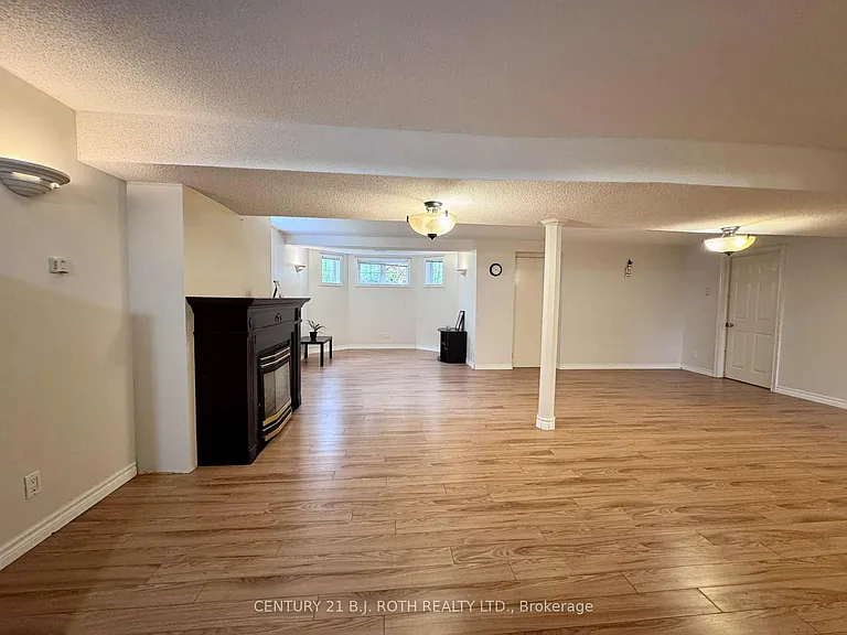 22 Mapleton Ave #LOWER — Photo 7