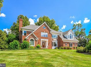9475 Deramus Farm Ct, Vienna, VA 22182