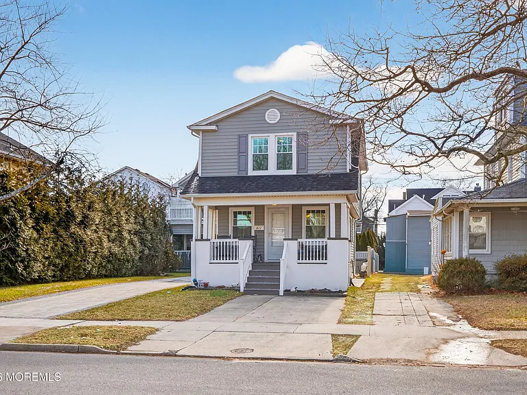 211 Lareine Ave — Photo 38