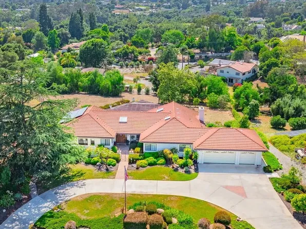 653 Tumble Creek Ln, Fallbrook, CA 92028
