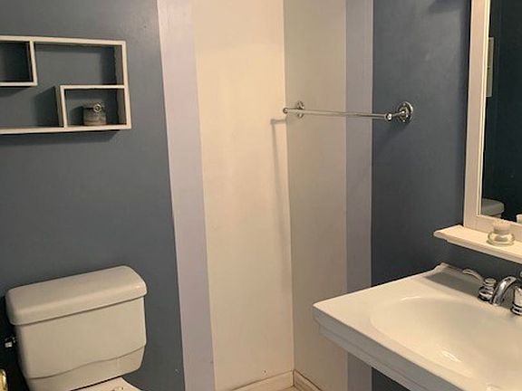5th image of 7040 Montana Ct