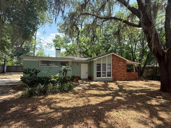217 NW 36th Dr, Gainesville, FL 32607