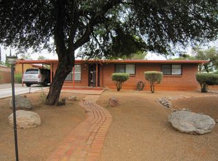 6902 E Calle Osito, Tucson, AZ 85710