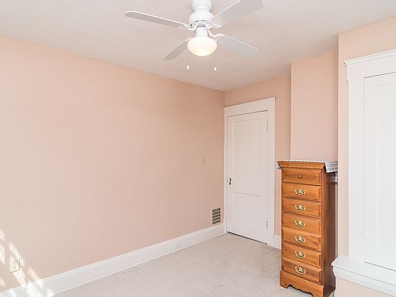 2nd image of 2019 Wyandotte Ave