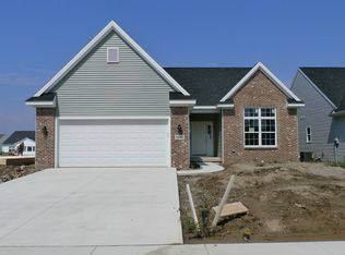 5102 Lake Breeze Ln, Maumee, OH