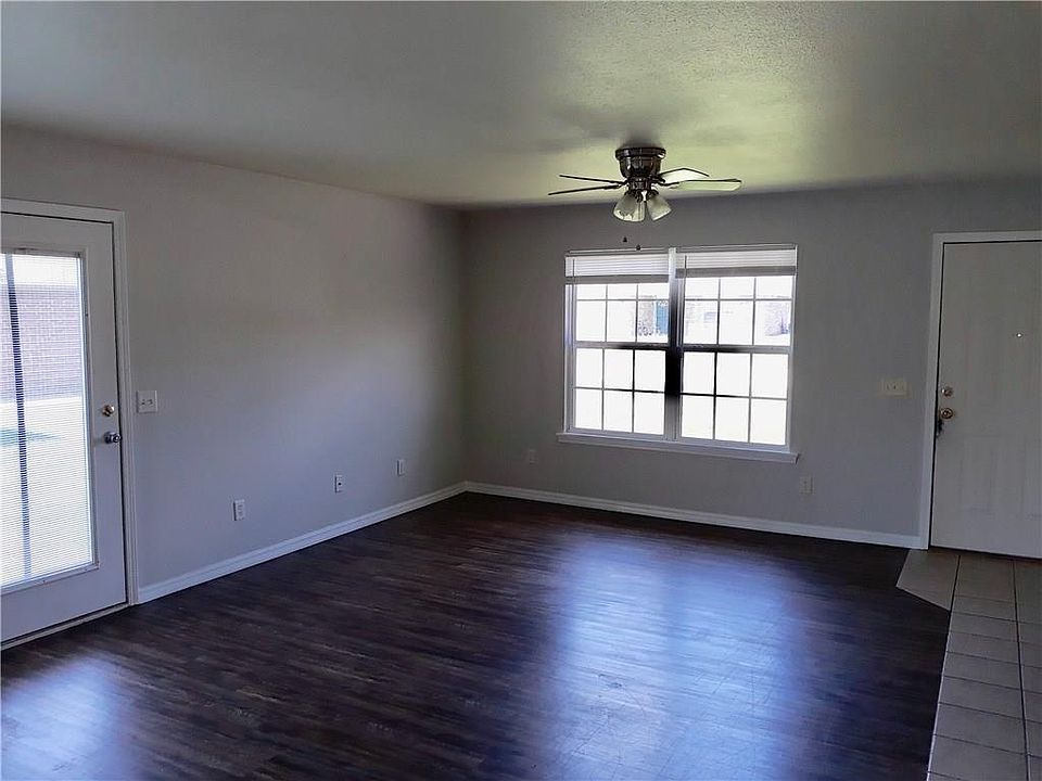 1st image of 2830 Dawn Ct #A