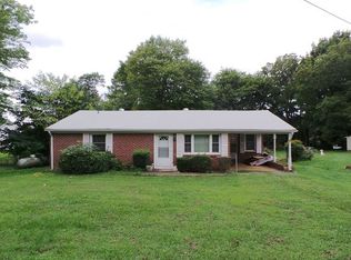 522 N Washington St, Chase City, VA 23924
