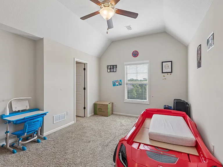 16324 Farley St — Photo 20