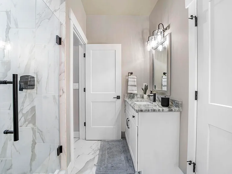 Master Bedroom Vanity 2 & Private Toilet Area