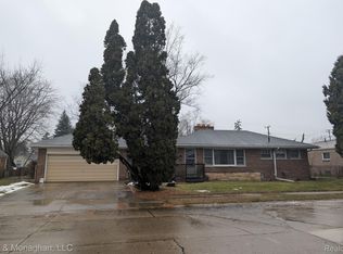 24335 Rosebud Ave, Eastpointe, MI 48021
