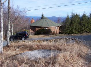 127 Briarwood Ln, Banner Elk, NC 28604