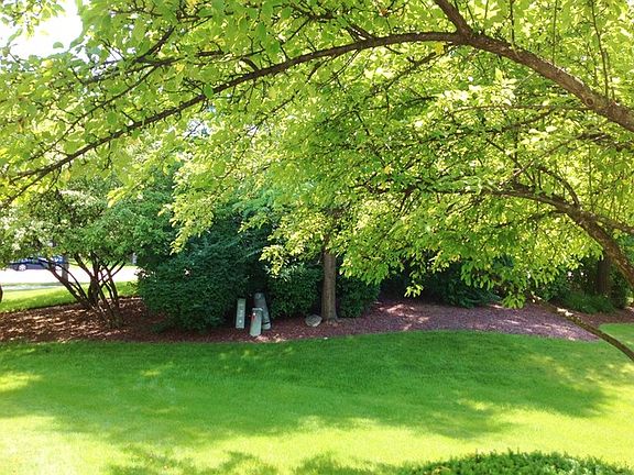 3rd image of 359 Glen Leven Ct #359