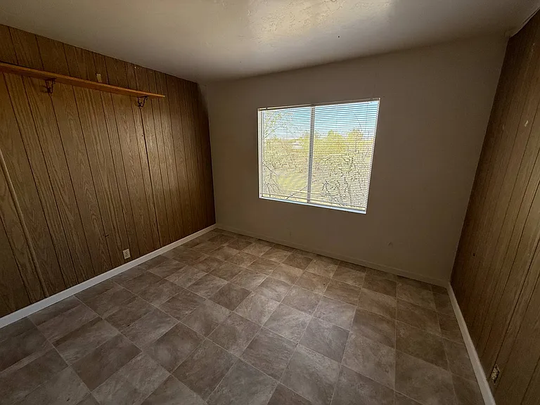 8221 S Taylor Ln — Photo 14