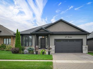 697 Barker St, Strathroy Caradoc, ON N0L1W0